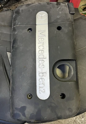 Cubierta motor mercedes-benz c 220 2.2 cdi om611 w203 6110101067 Foto 1 de 2