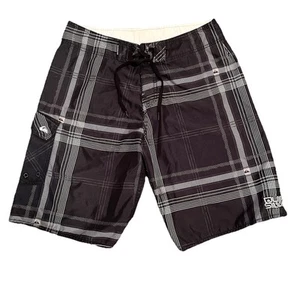 Vintage Men’s 32 Quicksilver Board Shorts Swim Trunks Ocean Surf 90s Rare Logo - Picture 1 of 16