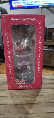 IGOR LARIONOV DETROIT RED WINGS FOCO 10" 2002 STANLEY CUP TROPHY BOBBLEHEAD - Image 1 of 4