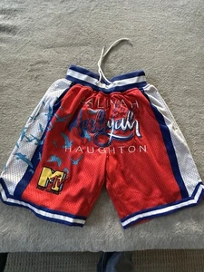 Headgear Classics Shorts Herren S rot Aaliyah MTV Basketball bestickt Grafik - Bild 1 von 7