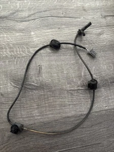 2015-2019 Subaru Outback Driver Front ABS Wheel Sensor 27540AL00A LH Left OEM/32 - Picture 1 of 3