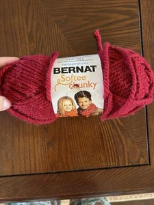 1 Skein Bernat Softee Chunky Yarn Wine 3.5 oz./108Yds Each New Yarnspiration - Picture 1 of 2