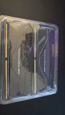 Corsair Vengeance LPX 16GB (2x8gb) DDR4 2400MHz CMU16GX4M2A2400C16  - Image 1 of 2