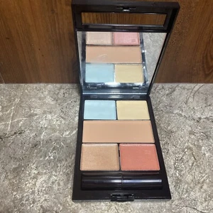 Signature Club A Imperial Vitamin C Total Face Collection Shade #2 Medium - Picture 1 of 7