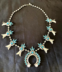 Collar Park Lane Estilo Occidental Flor de Calabaza Audaz Imitación Turquesa Tono Plata - Imagen 1 de 7