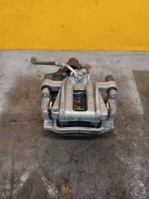 AUDI A3 8Y 1.5 TS 2023 CONDUCTOR TRASERO DERECHO PINZA DE FRENO ELÉCTRICO FABRICANTE DE EQUIPOS ORIGINALES 5R3615406A Foto 1 de 4