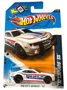 2012 Hot Wheels HW CITY WORKS #131 ∞ '10 CAMARO SS ∞ WHITE POLICE CRUISER B96 - Picture 1 of 3