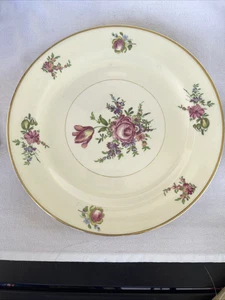 "Plato de ensalada Naulitus Eggshell EE. UU. Priscilla crema y blanco 8 1/8"" borde dorado" - Imagen 1 de 3