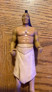 DISNEY POCAHONTAS CHIEF POWHATAN PVC FIGURE TOY - Picture 1 of 3