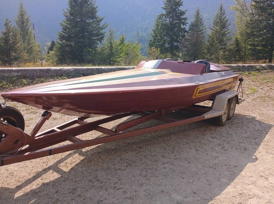 21ft aluminum jet boat - Image 1 of 3