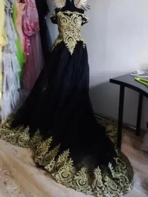 A-line Off-Shoulder Wedding Dresses Gold lace Applique Tulle Bridal Gown Custom - Image 1 of 4