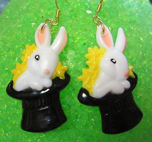 WEISSER HASE KANINCHEN MAGISCHER HUT FRÜHLING KOSTÜM 925 OHRRINGE Handarbeit USA Nora's  - Bild 1 von 4