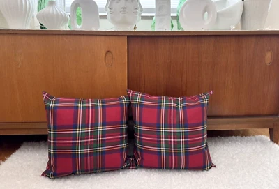 $220 Pair SURYA Livabliss TARTAN Red Plaid THROW PILLOW Made USA Sofa 18" x 18" - Image 1 of 4