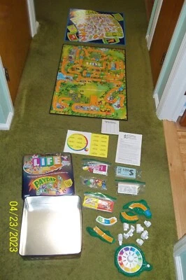 The Game of Life & Payday Combo Collector's Tin Parker Brothers 2002 Completo Foto 1 de 4