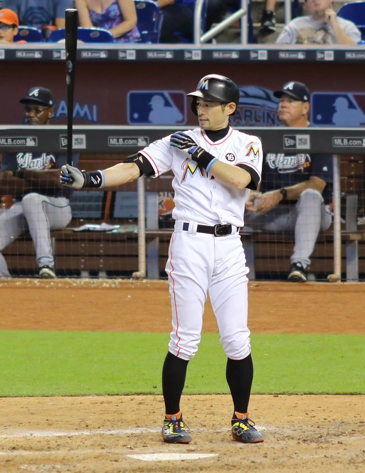 Ichiro Suzuki Glossy Photo - Miami Marlins - Perfect for Autographs - Image 1 of 1