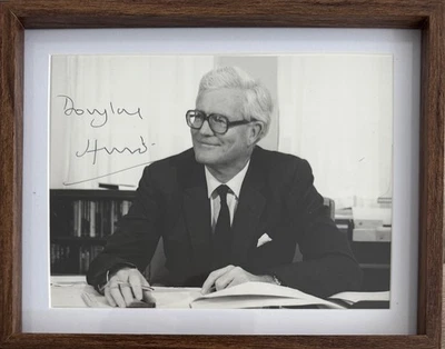 Douglas Hurd, British Minister Framed 23cm x 18cm 100% Hand Signed Photo & COA - Image 1 of 4