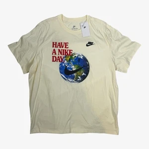 Nike "Have A Nike Day" World Globe T-Shirt Mens XXL Coconut Milk DM6331-113 NWT - Afbeelding 1 van 6