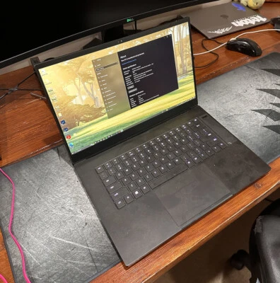 Razer Blade Advanced 15 (2070 Max Q, SSD de 1 TB, 32 GB de RAM, batería mejorada) Foto 1 de 4