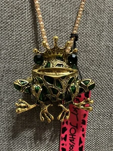 Betsey Johnson Frog Prince Necklace/pin - Picture 1 of 3