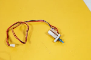 Tascam 38 Reel to Reel TEAC Original TEAC 5210074100 SW PCB-204 Switch Button - Imagen 1 de 1