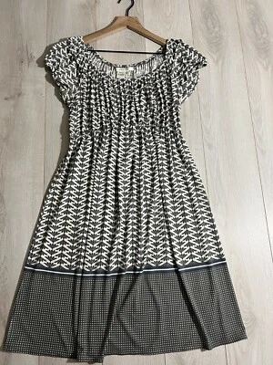 Studio M Gray White Geo Printed Cap Sleeve Stretch Fit & Flare Dress Sz M Foto 1 de 4