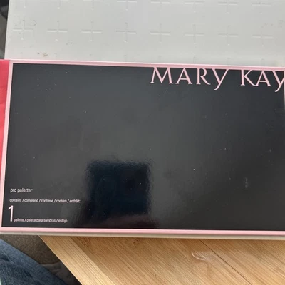Paleta Mary Kay Pro Compacta, Magnética, NUEVA 127861 Foto 1 de 3