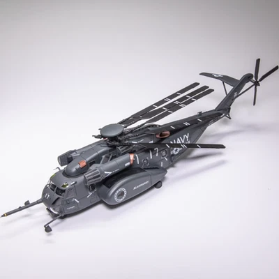 1:72 MH-53E Panzerkampf USN Sikorsky Sea Dragon Helicopter Model PZK14040PA17 - Image 1 of 4