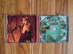 Taylor Swift TLOAS Das Leben eines Showgirls SIGNIERTES CD ALBUM LANG SIGNATUR HERZ 3 - Bild 1 von 3