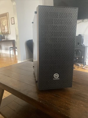 Chasis de torre media Thermaltake Core G21 edición vidrio templado - negro Foto 1 de 3