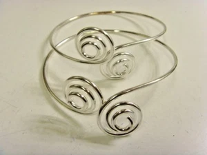 2 Vintage Oberarm Spiral Armbänder Konvolut Bauchtanz Retro Steam Punk ATS 48799 - Bild 1 von 4