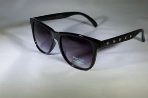 Punk-a-licious Retro Optics Unisex Sunglasses - Picture 1 of 8