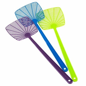 Chef Craft 18" Light Plastic Fly Swatter 3pc Set with Hanging Hole - Picture 1 of 3