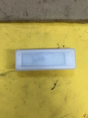 Lámpara de luz interior de cortesía BMW 328i F30 2013-2018 9270505-02 OEM Foto 1 de 4