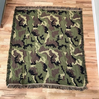 Beacon The Blanket Brand Camo Throw 59” X 50” Made In USA - Image 1 of 4