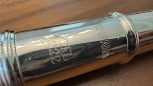 Authentic Yamaha YFL-222 Intermediate Flute for Student (Excellent Condition) - Picture 1 of 16