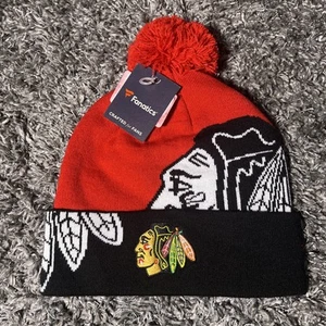 NUEVO CON ETIQUETAS Fanatics Chicago Blackhawks Bloque Fiesta Puños Tejido Sombrero Pom Rojo Gorro OSFA - Imagen 1 de 16