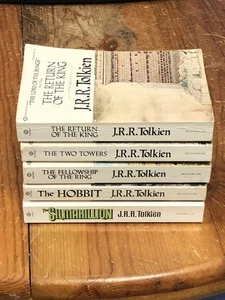 The Lord of the Rings Tolkien trilogy books, The Silmarillion & The Hobbit Used - Foto 1 di 7