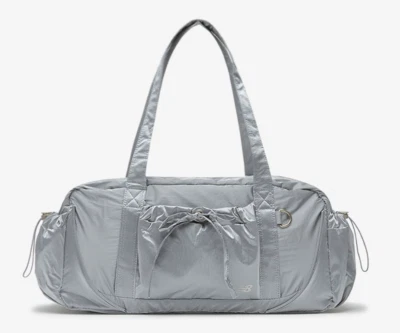 Bolso de Lona New Balance Cinta Brillante Para Mujer Bolso Deportivo Informal Plateado NBGCFSW105 Foto 1 de 4