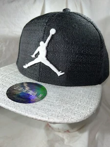 Michael Jordan Air Jordan NIKE Jacquard #23 Negro/Blanco Snapback Gorra JUVENTUD - Imagen 1 de 9