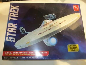 AMT STAR TREK 1:537 U.S.S ENTERPRISE NCC-01 REFIT - Picture 1 of 3