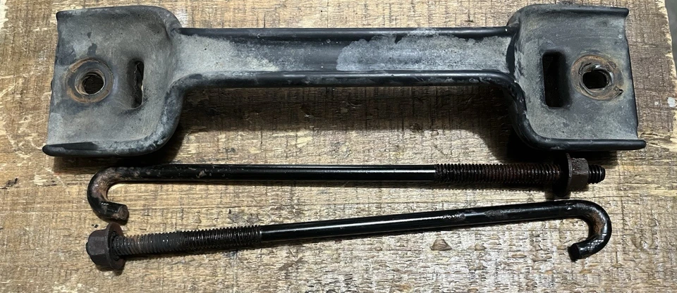 1992-2004 YJ & TJ Jeep Wrangler J Ganchos BATERIA SEGURAR PARAFUSOS J Suporte de Braçadeira - Imagem 1 de 1