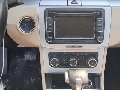 Volkswagen CC 2010 unidad de control de clima usada zona única asientos térmicos 120 k Foto 1 de 4