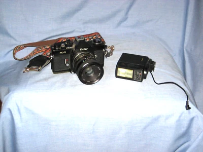 #303 - VIVITAR XC-3 -  35MM FILM CAMERA - 55MM-1:2.1 LENS - WITH FLASH, STRAP - Image 1 of 4