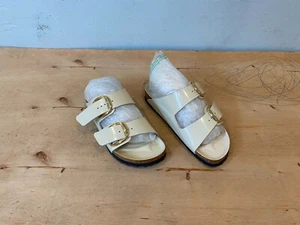 NWD Birkenstock Arizona Big Buckle Slide , High Shine Ecru , Sz 39 / 8 - 8.5 - Picture 1 of 10