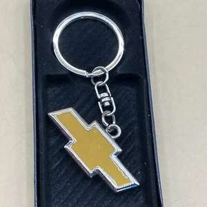 Chevrolet Silver Tone With Yellow Emblem Metal Keychain. NEW - Picture 1 of 7