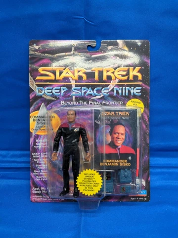 STAR TREK DEEP SPACE NINE Commander Benjamin Sisko FIGURE (Playmates, 1993) Cover