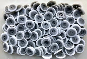 Buttons 23mm 36L White Grey Swirl Pattern Polished 2 Hole Craft Button (W746A - Picture 1 of 24