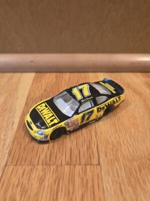 NASCAR Matt Kenseth #17 Dewalt Ford Taurus 1999 Hot Wheels 1/64 Foto 1 de 4