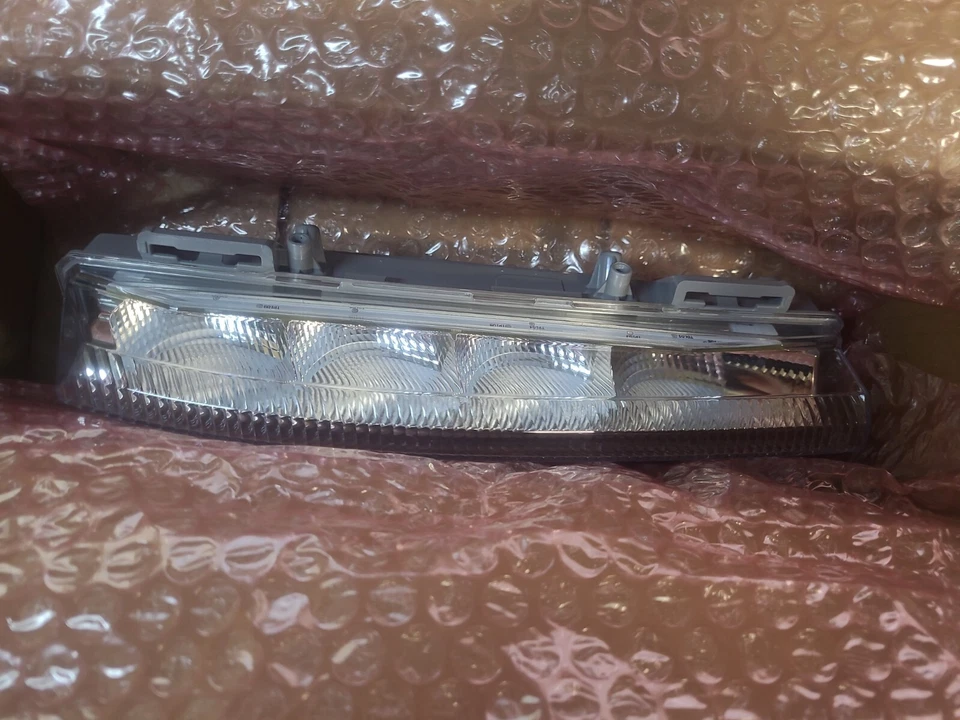 LUZ DIURNA DELANTERA MERCEDES BENZ C250 RH A 2049069000 2012 - 2014 Foto 1 de 1