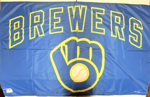 MLB Milwaukee Brewers - Bandiera da esterno Deluxe 3' x 5', nuova (AZZURRO) - Foto 1 di 4